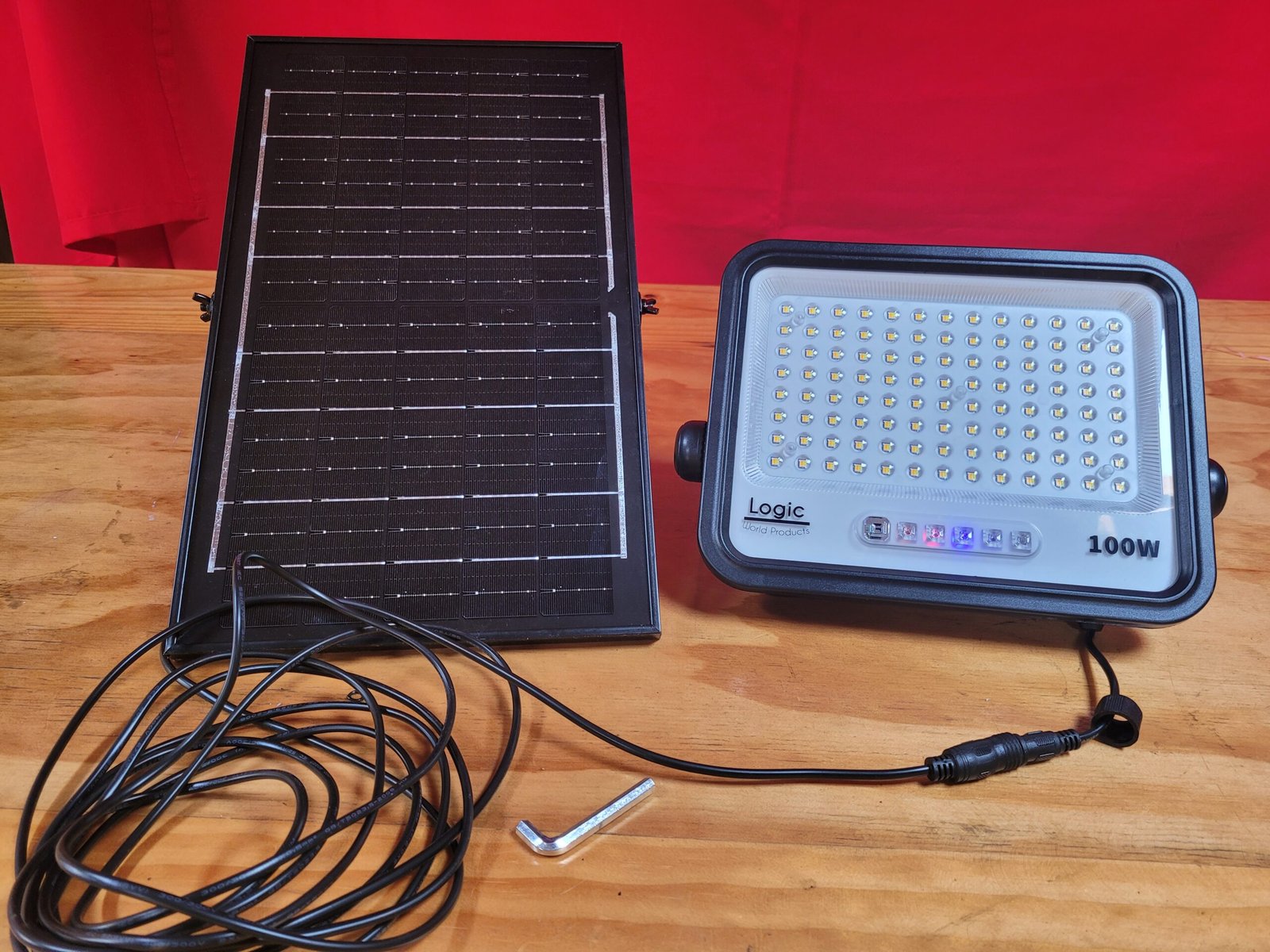 Foco Proyector Solar ECOLUZ PLUS 100W