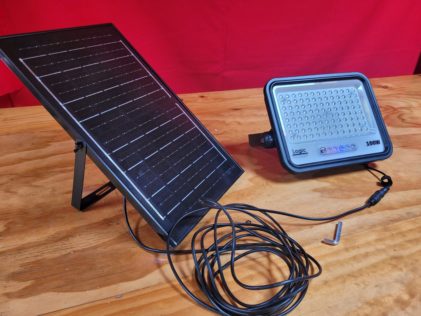 Foco Proyector Solar ECOLUZ PLUS 100W