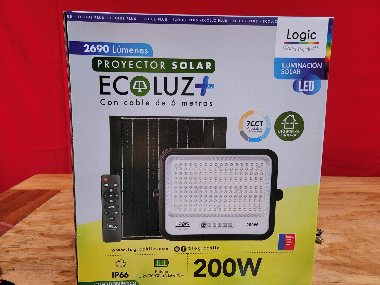Foco Proyector Solar ECOLUZ PLUS 200W