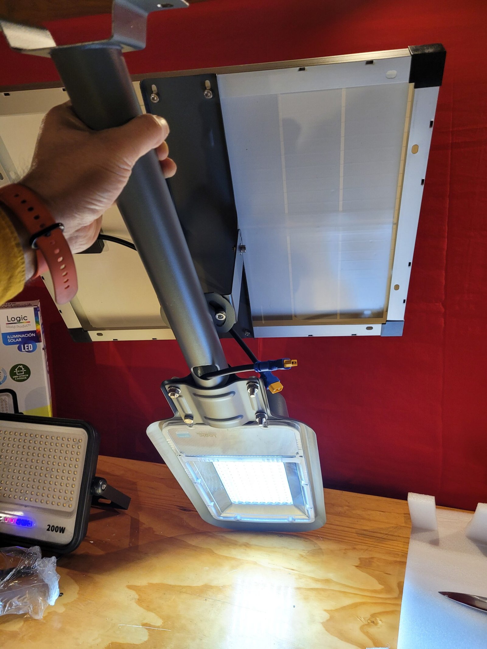 Luminaria peatonal solar Austral 600 W