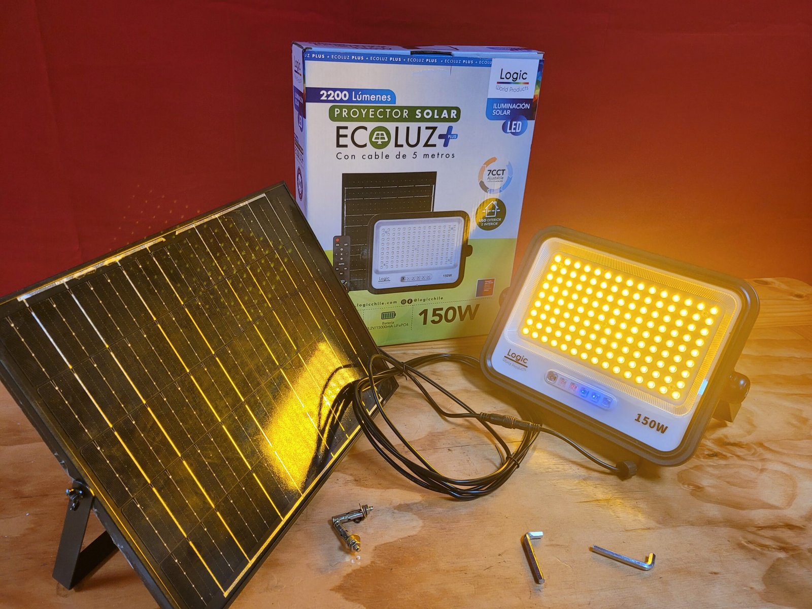 Foco Proyector Solar ECOLUZ PLUS 150W